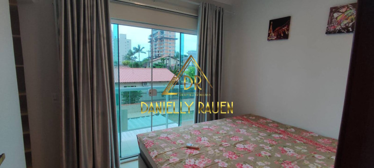 Imagem Casa com 3 Quartos à Venda, 94 m² em Itacolomi - Balneário Piçarras