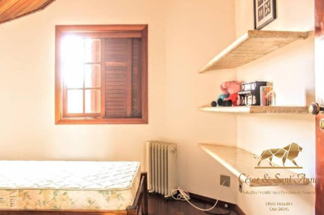 Imagem Casa com 4 Quartos à Venda, 180 m² em Alto Capivari - Campos Do Jordão