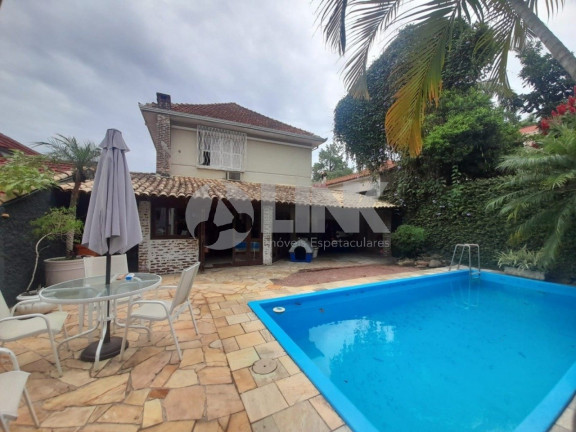 Imagem Casa com 4 Quartos à Venda, 390 m² em Petrópolis - Porto Alegre