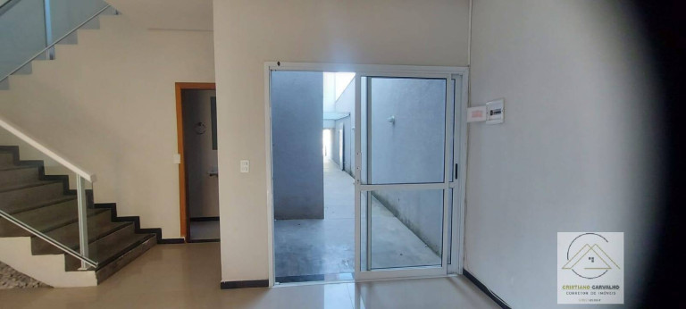 Sobrado com 2 Quartos para Alugar, 80 m² em Centro - Atibaia