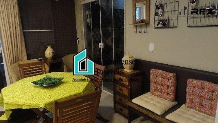 Imagem Apartamento com 3 Quartos à Venda, 218 m² em Icaraí - Niterói