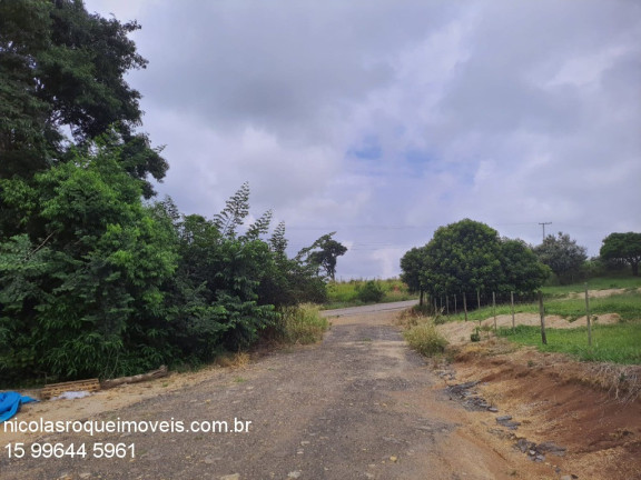Imagem Imóvel com 1 Quarto à Venda, 10.400 m² em Faxinal - Angatuba Imagem Imóvel com 1 Quarto à Venda, 10.400 m² em Faxinal - Angatuba
