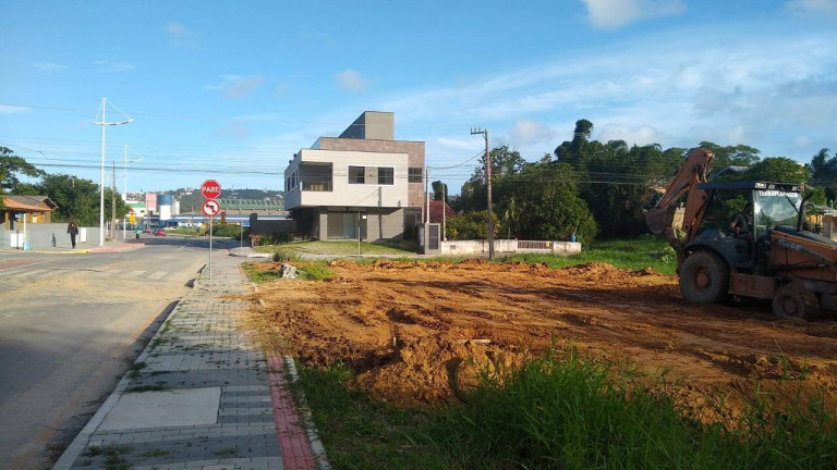 Imagem Terreno à Venda, 400 m² em Bombas - Bombinhas Imagem Terreno à Venda, 400 m² em Bombas - Bombinhas