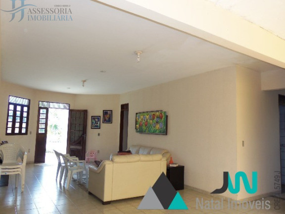 Imagem Casa com 3 Quartos para Alugar ou Temporada, 220 m² em Emaús - Parnamirim