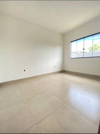Imagem Casa com 2 Quartos à Venda, 146 m² em Goiânia