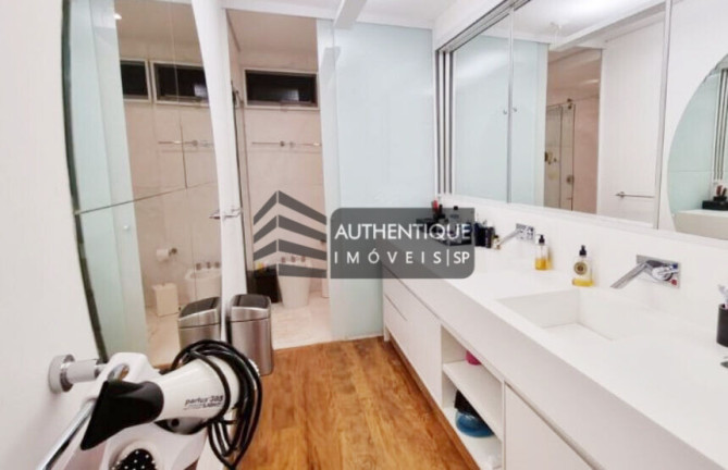 Imagem Casa com 3 Quartos à Venda, 245 m² em Vila Nova Conceição - São Paulo Imagem Casa com 3 Quartos à Venda, 245 m² em Vila Nova Conceição - São Paulo