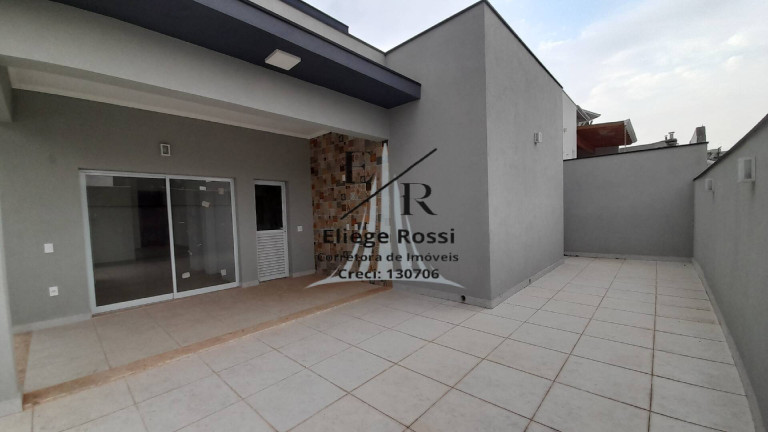 Casa com 3 Quartos à Venda,  em Itatiba