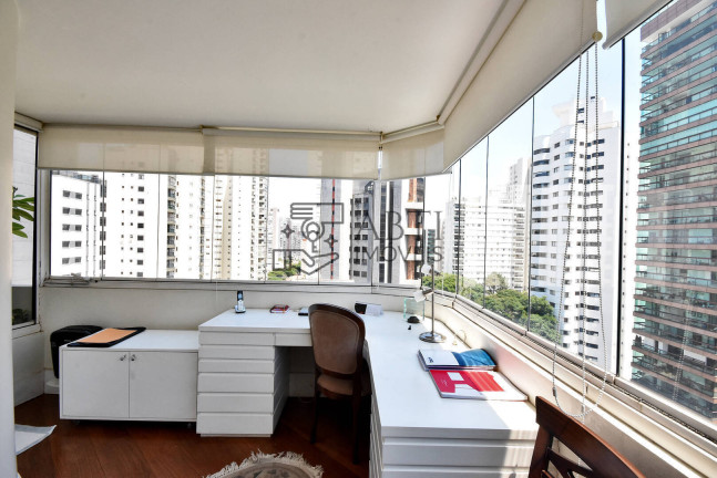 Imagem Apartamento com 4 Quartos à Venda, 311 m² em Campo Belo - São Paulo