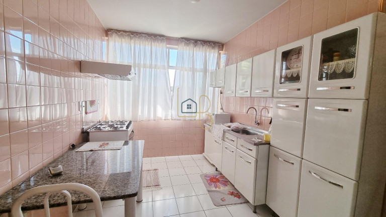 Imagem Sobrado com 3 Quartos à Venda, 243 m² em Jardim Palmares - Londrina