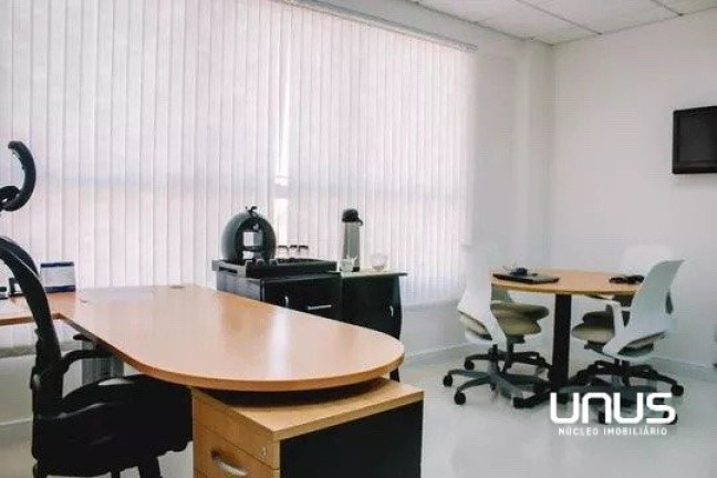 Imagem Sala Comercial à Venda, 585 m² em Barreiros - São José Imagem Sala Comercial à Venda, 585 m² em Barreiros - São José