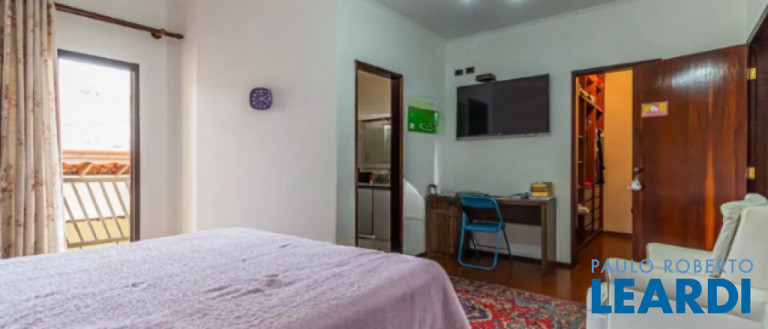 Imagem Sobrado com 4 Quartos à Venda, 224 m² em Vila Floresta - Santo André Imagem Sobrado com 4 Quartos à Venda, 224 m² em Vila Floresta - Santo André