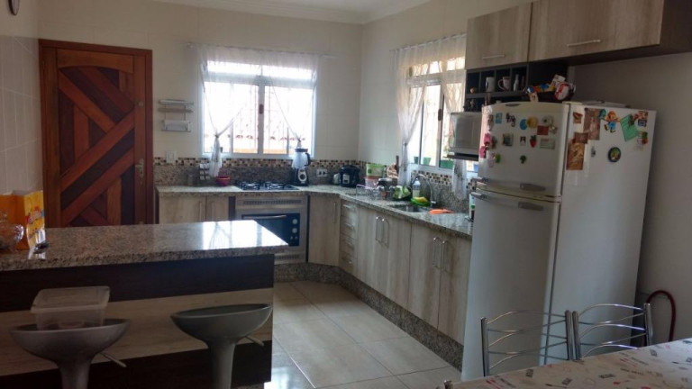 Sobrado com 3 Quartos à Venda, 131 m² em Centro - Poá