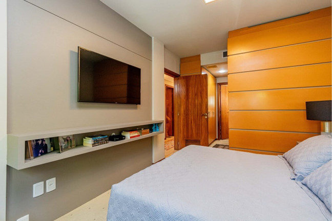Imagem Imóvel com 3 Quartos à Venda, 157 m² em Rio Branco - Porto Alegre Imagem Imóvel com 3 Quartos à Venda, 157 m² em Rio Branco - Porto Alegre