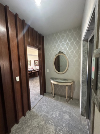 Imagem Imóvel com 4 Quartos à Venda, 225 m² em Barra - Salvador Imagem Imóvel com 4 Quartos à Venda, 225 m² em Barra - Salvador