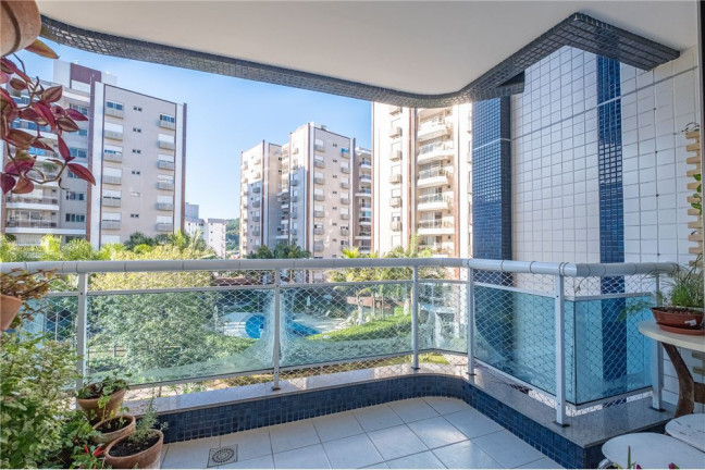 Imóvel com 4 Quartos à Venda,  em Itacorubi - Florianópolis