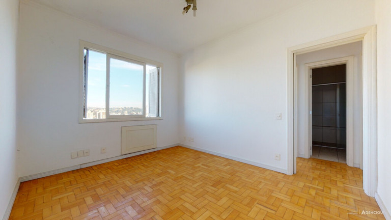 Imagem Imóvel com 2 Quartos à Venda, 74 m² em Petrópolis - Porto Alegre