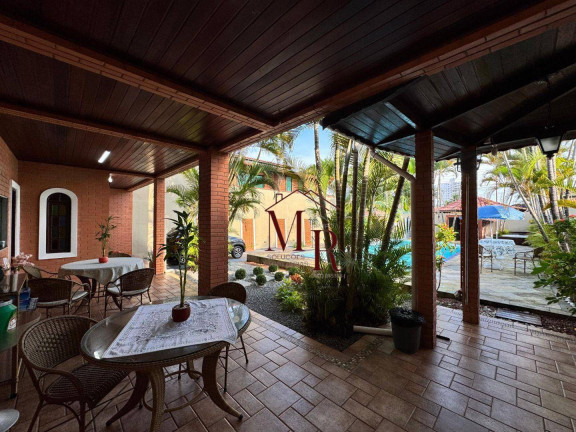 Imagem Sobrado com 4 Quartos à Venda, 370 m² em Balneário Flórida - Praia Grande Imagem Sobrado com 4 Quartos à Venda, 370 m² em Balneário Flórida - Praia Grande