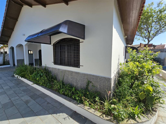 Casa com 3 Quartos à Venda, 132 m² em Itaguaí - Mongagua