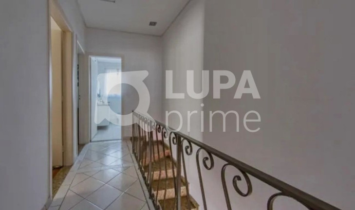 Imagem Casa com 3 Quartos à Venda, 220 m² em Tatuapé - São Paulo Imagem Casa com 3 Quartos à Venda, 220 m² em Tatuapé - São Paulo