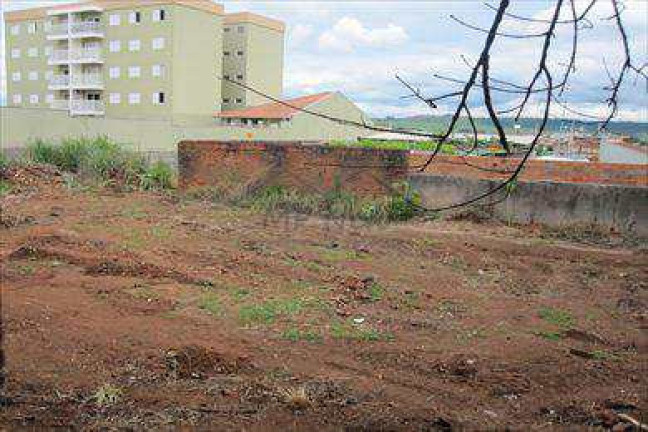Imagem Terreno à Venda, 255 m² em Centro - Pirassununga Imagem Terreno à Venda, 255 m² em Centro - Pirassununga
