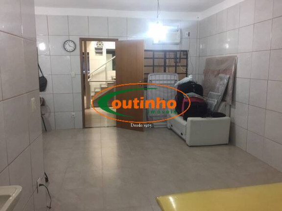 Imagem Casa com 6 Quartos à Venda, 383 m² em Maracanã - Rio De Janeiro Imagem Casa com 6 Quartos à Venda, 383 m² em Maracanã - Rio De Janeiro