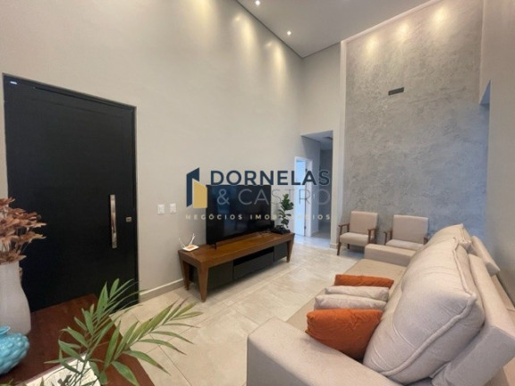 Imagem Casa com 3 Quartos à Venda, 200 m² em Guará I - Brasília Imagem Casa com 3 Quartos à Venda, 200 m² em Guará I - Brasília
