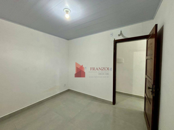 Imagem Casa com 2 Quartos para Alugar, 50 m² em São Judas - Itajaí Imagem Casa com 2 Quartos para Alugar, 50 m² em São Judas - Itajaí