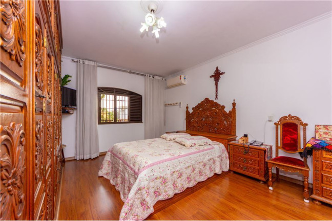 Imagem Casa com 4 Quartos à Venda, 274 m² Imagem Casa com 4 Quartos à Venda, 274 m²