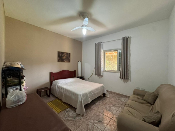 Imagem Imóvel com 3 Quartos à Venda, 1.800 m² em Ana Dias - Peruíbe Imagem Imóvel com 3 Quartos à Venda, 1.800 m² em Ana Dias - Peruíbe