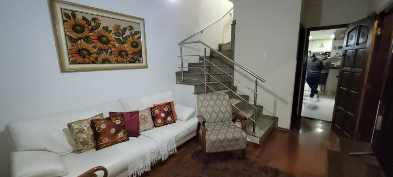 Imagem Casa com 3 Quartos à Venda, 208 m² em Jordanópolis - São Bernardo Do Campo