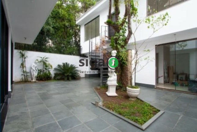 Casa com 3 Quartos à Venda, 360 m² em Granja Julieta - São Paulo