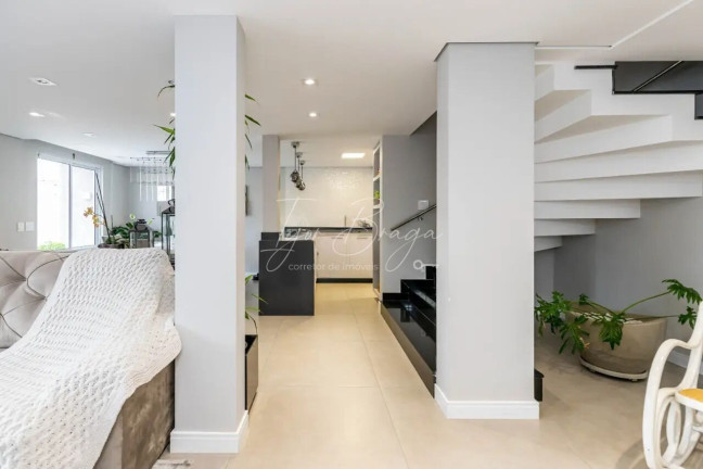 Imagem Sobrado com 3 Quartos à Venda, 240 m² em Atuba - Curitiba Imagem Sobrado com 3 Quartos à Venda, 240 m² em Atuba - Curitiba