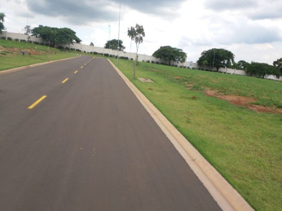 Imagem Terreno à Venda, 587 m² em Tamboré Jaguariúna - Jaguariúna Imagem Terreno à Venda, 587 m² em Tamboré Jaguariúna - Jaguariúna
