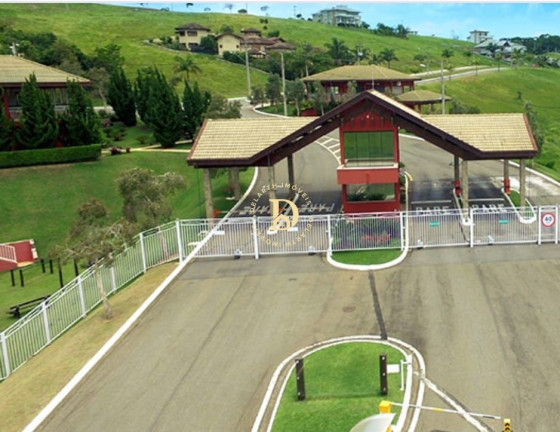 Terreno à Venda, 1.200 m² em Centro - Paraibuna