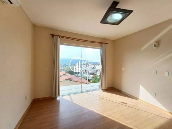 Imagem Sobrado com 3 Quartos à Venda, 195 m² em Alto Da Glória - Irati