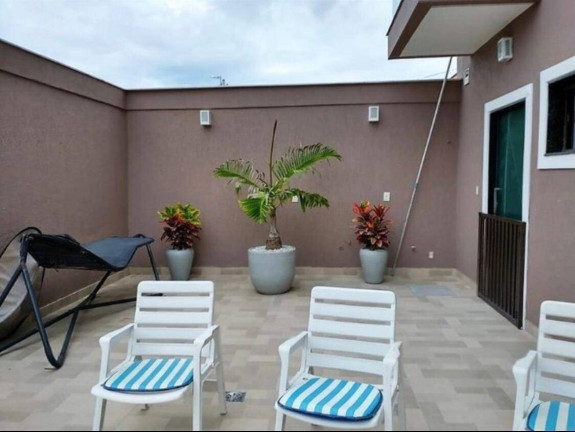 Imagem Casa com 4 Quartos à Venda, em Camboinhas - Niterói Imagem Casa com 4 Quartos à Venda, em Camboinhas - Niterói