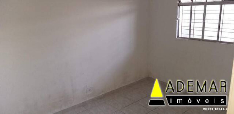 Imagem Casa com 2 Quartos à Venda, 340 m² em Taboão - Diadema