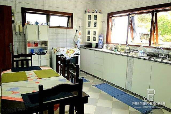 Imagem Casa com 3 Quartos à Venda, 460 m² em Golfe - Teresópolis