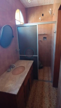 Imagem Casa com 5 Quartos à Venda, 218 m²