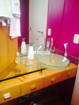 Imagem Apartamento com 2 Quartos à Venda, 135 m² em Pinheiros - São Paulo Imagem Apartamento com 2 Quartos à Venda, 135 m² em Pinheiros - São Paulo