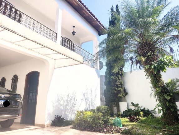 Casa com 3 Quartos à Venda, 228 m² em Jardim Bom Refúgio - São Paulo