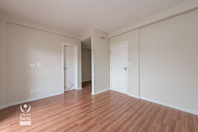 Imagem Sobrado com 3 Quartos à Venda, 180 m² em Portão - Curitiba Imagem Sobrado com 3 Quartos à Venda, 180 m² em Portão - Curitiba