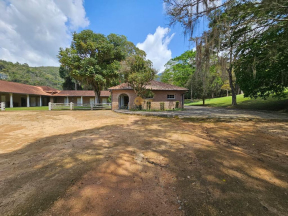 Imagem Imóvel com 3 Quartos à Venda, 557 m² em Parque Do Imbui - Teresópolis