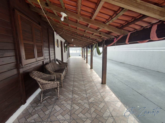 Imagem Casa com 8 Quartos à Venda, 450 m² em Centro - Matinhos Imagem Casa com 8 Quartos à Venda, 450 m² em Centro - Matinhos