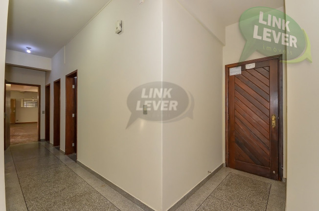 Imagem Casa com 4 Quartos à Venda, 457 m² em Bacacheri - Curitiba