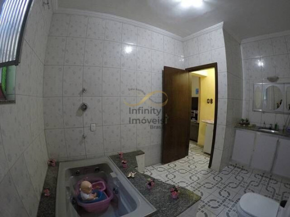 Imagem Casa com 3 Quartos à Venda, 290 m² em Santa Terezinha - Belo Horizonte Imagem Casa com 3 Quartos à Venda, 290 m² em Santa Terezinha - Belo Horizonte
