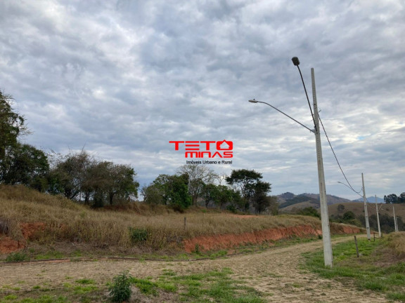 Terreno à Venda, 250 m² em Soledade - Mg - Loteamento