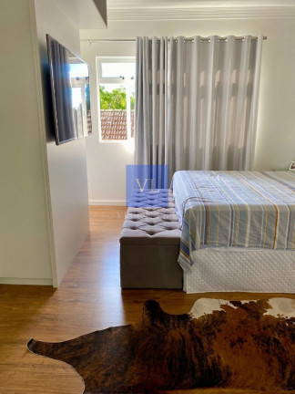 Imagem Casa com 3 Quartos à Venda, 130 m² em Uberaba - Curitiba Imagem Casa com 3 Quartos à Venda, 130 m² em Uberaba - Curitiba