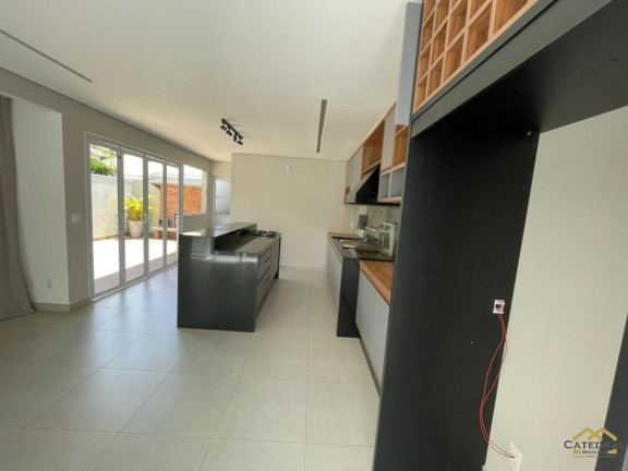 Imagem Imóvel com 3 Quartos à Venda, 175 m² em Medeiros - Jundiaí Imagem Imóvel com 3 Quartos à Venda, 175 m² em Medeiros - Jundiaí