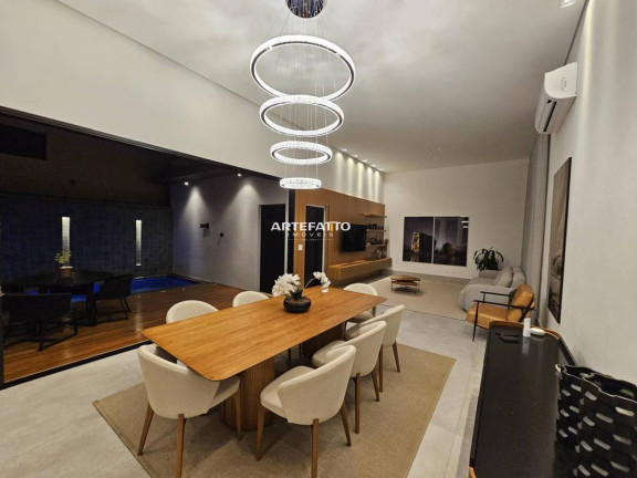 Imagem Casa de Condomínio com 3 Quartos à Venda, 220 m²
